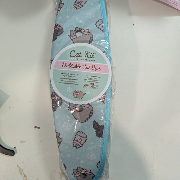 Cat Kit by Pusheen Foldable Cat Hut - NWT - Picture 1 of 2